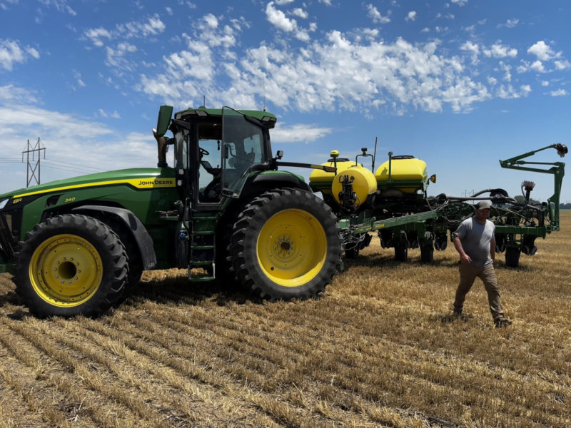 Flex Leases Base dollar amount per acre plus bonuses to landlord in years of good crops or elevated commodity prices.